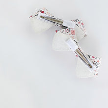 SALE - Delaney Single Middle Sister Bow Clips