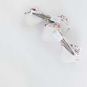 SALE - Delaney Single Middle Sister Bow Clips