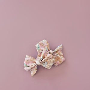 SALE - Tammie Single Large Little-Sister/Petite Middle-Sister Sized Bow Clips