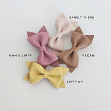 Delta - Single Middle Sister Bow Clips (4 Colour Choices)