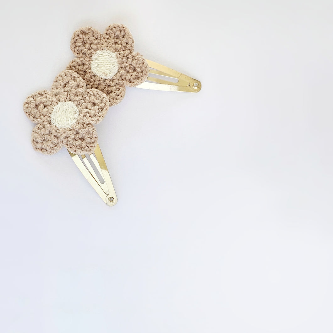 Teddie Flower Single Snap Clips (2 Colour Choices)