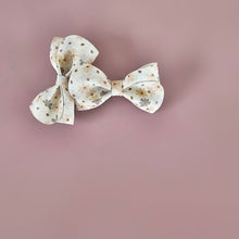 Gracie - Single Middle Sister Bow Clips Or Headbands