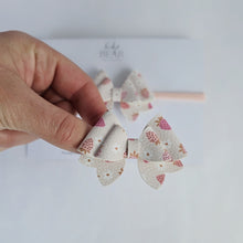 Lowanna - Single Middle Sister Sized Bow Clips Or Headbands