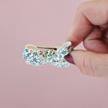 Mistletoe - Single Middle Sister Bow Clips