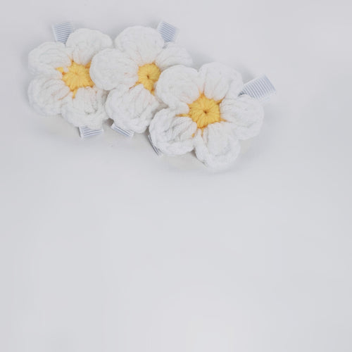 Single Large Crochet Flower 5.7cm Clip