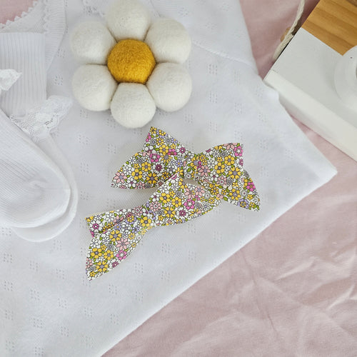 Moira - Single Middle Sister Bow Clips