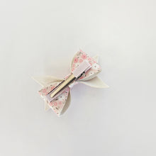 Prim - Single Medium Sized Bows On 4.5cm Clips